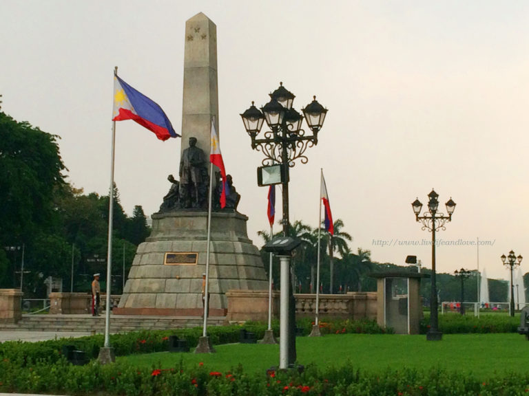 Rizal Monument | Live Life And Love